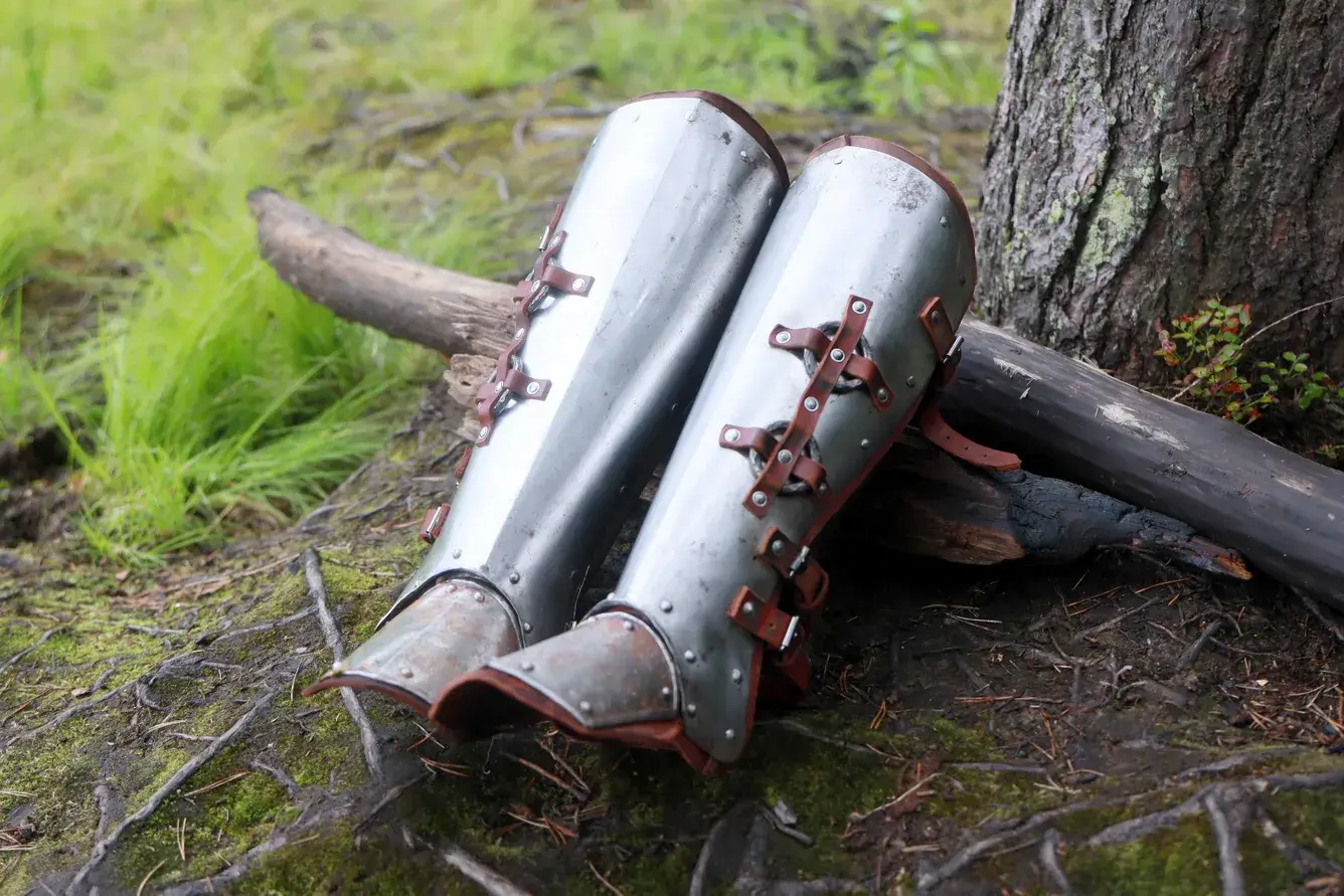 Поножи Ведьмака Школа Медведя The Witcher