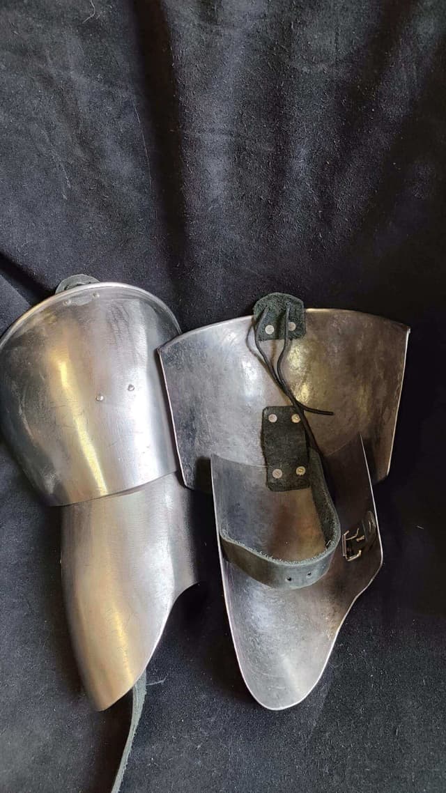 Наплечники